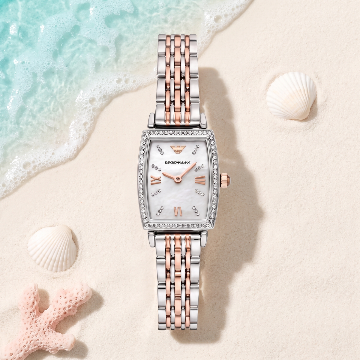 Montre Emporio Armani Diamond Bicolore, cadran argenté, bracelet or et acier, TIJD&CO